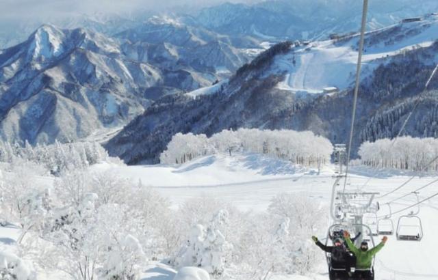 日本十大滑雪地点（日本旅游攻略滑雪季来了）(1)