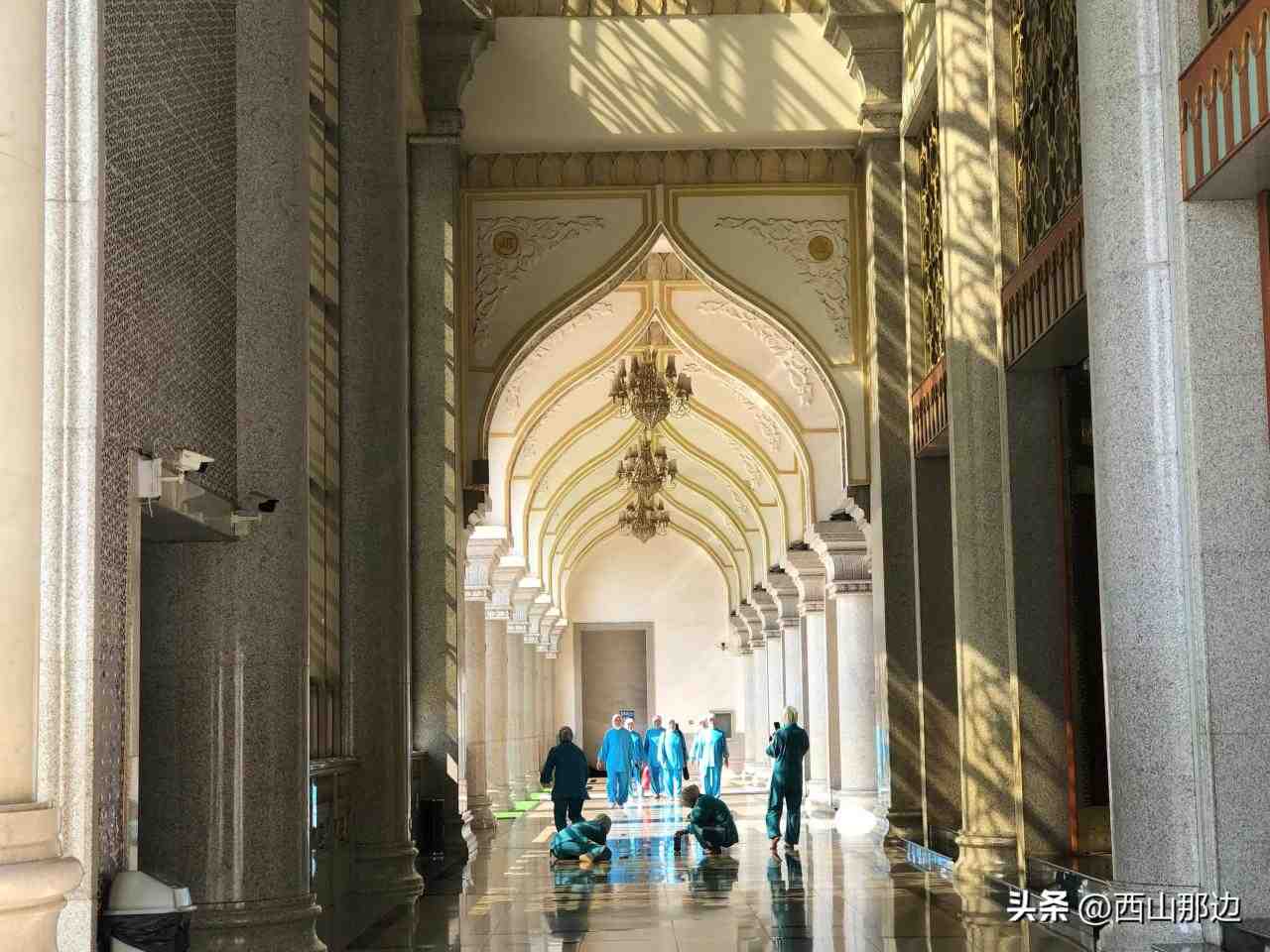参访沙甸大清真寺，领略伊斯兰教建筑风格