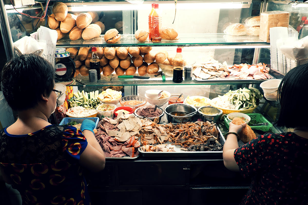 越南胡志明的 Banh mi 摊位