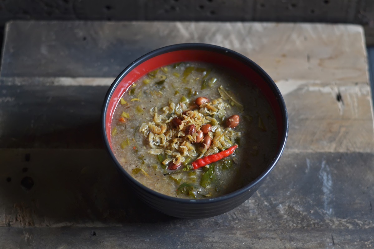 马来西亚美里的砂拉越辣粥 Bubur Pedas