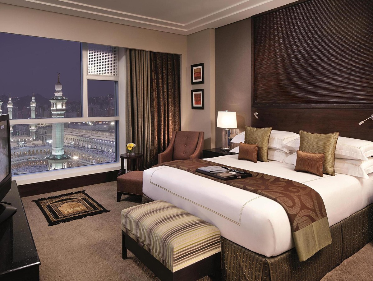 Makkah-Clock-Royal-Tower-A-Fairmont-Hotel