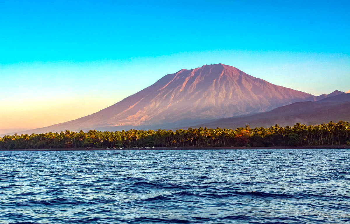 阿贡火山的秋千景观