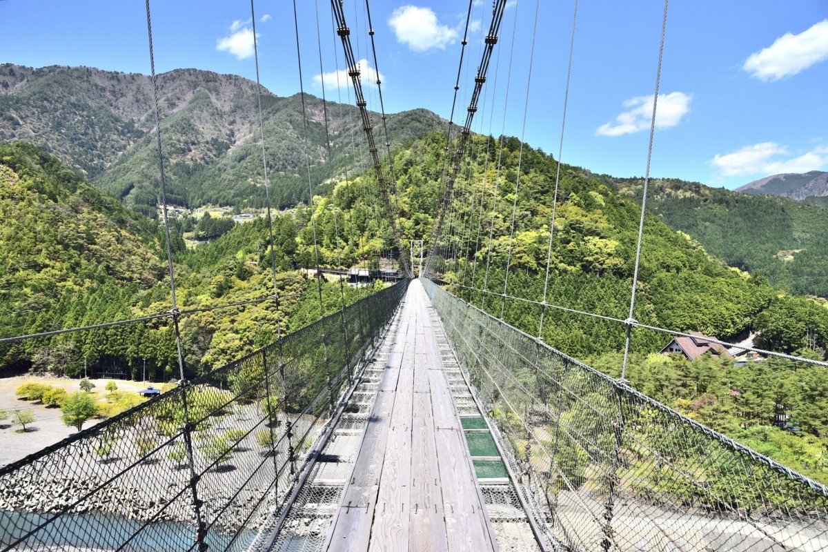 奈良村的山景